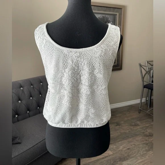 Eclipse Lace Top - Picture 3 of 7